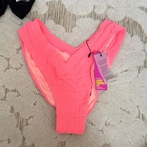 Bright coral one one nwt large